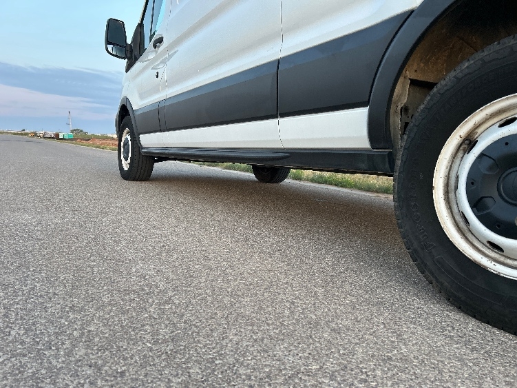 Used 2019 Ford Transit 250 - photo 5