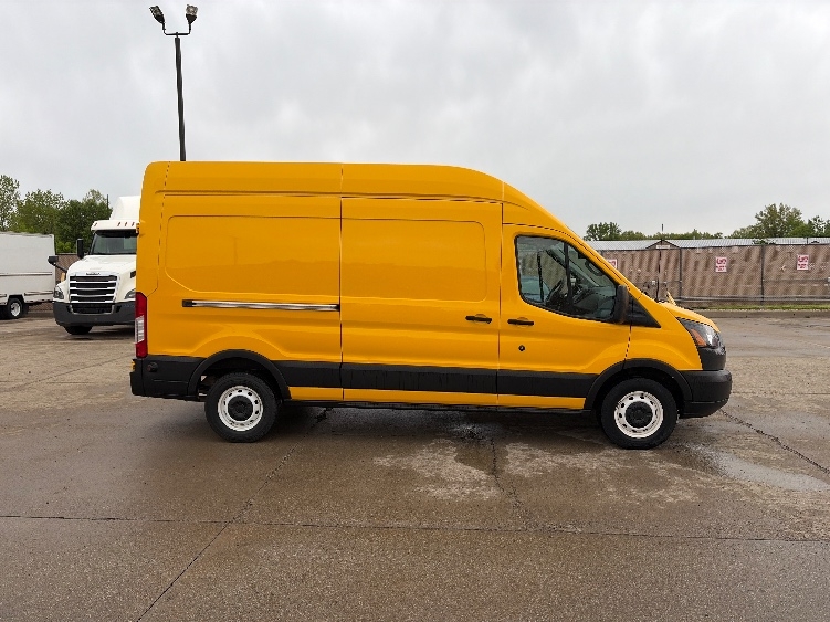Used 2019 Ford Transit 250 - photo 17