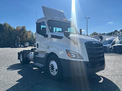 Used 2020 Freightliner Cascadia Detroit DD13 Semi Truck for sale #343866 - photo 1