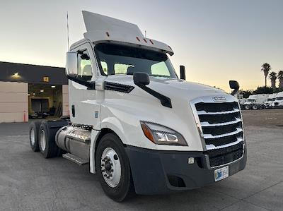 Used 2020 Freightliner Cascadia Detroit DD13 Semi Truck for sale #344435 - photo 1