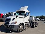 Used 2020 Freightliner Cascadia Detroit DD13 Semi Truck for sale #344438 - photo 3