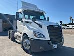 Used 2020 Freightliner Cascadia Detroit DD13 Semi Truck for sale #344439 - photo 1