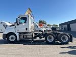 Used 2020 Freightliner Cascadia Detroit DD13 Semi Truck for sale #344439 - photo 4