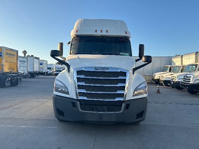 Used 2020 Freightliner Cascadia Detroit DD15AT Semi Truck with Sleeper Cab for sale #344527 - photo 2