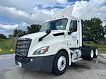 Used 2021 Freightliner Cascadia Detroit DD13 Semi Truck for sale #344727 - photo 3