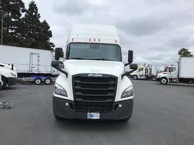 Used 2021 Freightliner Cascadia Detroit DD15AT Semi Truck with Sleeper Cab for sale #344889 - photo 2