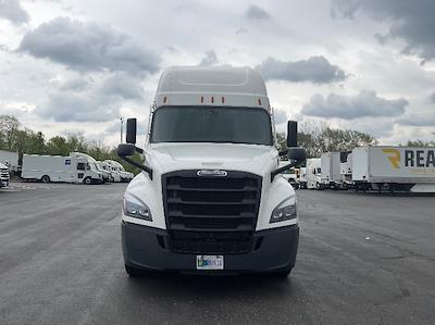 Used 2021 Freightliner Cascadia Detroit DD15AT Semi Truck with Sleeper Cab for sale #344891 - photo 2