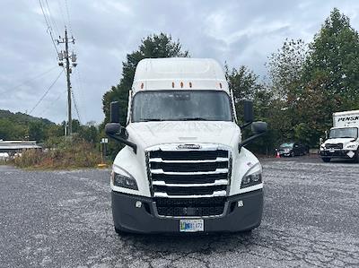 Used 2021 Freightliner Cascadia Detroit DD15AT Semi Truck with Sleeper Cab for sale #344899 - photo 2