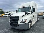 Used 2021 Freightliner Cascadia Detroit DD15AT Semi Truck with Sleeper Cab for sale #344908 - photo 1