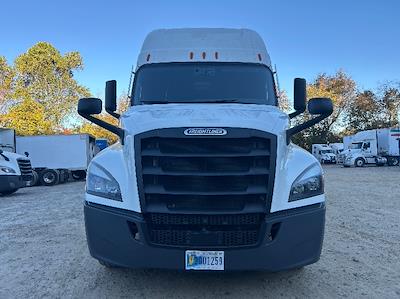 Used 2021 Freightliner Cascadia Detroit DD15AT Semi Truck with Sleeper Cab for sale #344914 - photo 2