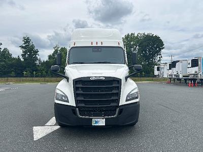Used 2021 Freightliner Cascadia Detroit DD15AT Semi Truck with Sleeper Cab for sale #344918 - photo 2