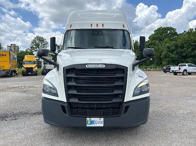 Used 2021 Freightliner Cascadia Detroit DD15AT Semi Truck with Sleeper Cab for sale #344936 - photo 2