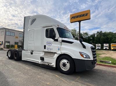 Used 2021 Freightliner Cascadia Detroit DD15AT Semi Truck with Sleeper Cab for sale #344942 - photo 1