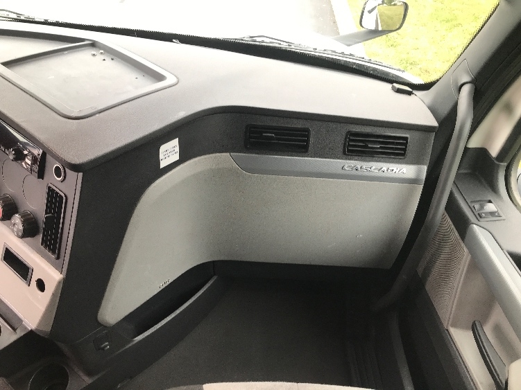 Used 2021 Freightliner Cascadia - photo 16