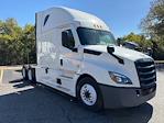 Used 2021 Freightliner Cascadia Detroit DD15AT Semi Truck with Sleeper Cab for sale #344972 - photo 1