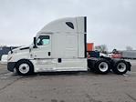 Used 2021 Freightliner Cascadia Detroit DD15AT Semi Truck with Sleeper Cab for sale #345132 - photo 4