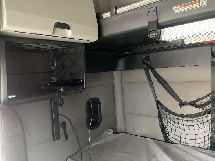 Used 2021 Freightliner Cascadia - photo 21
