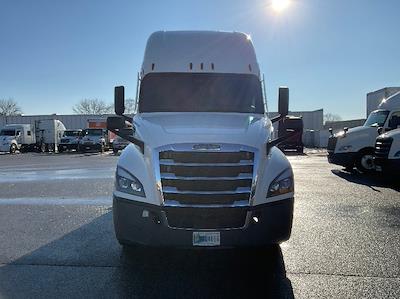 Used 2021 Freightliner Cascadia Detroit DD15AT Semi Truck with Sleeper Cab for sale #345141 - photo 2
