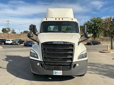 Used 2021 Freightliner Cascadia - photo 1
