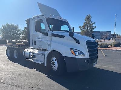 Used 2021 Freightliner Cascadia Detroit DD13 Semi Truck for sale #345415 - photo 1