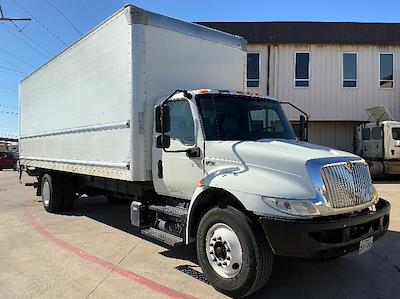 Used 2020 International MV Box Truck with Liftgate for sale #347084 - photo 1