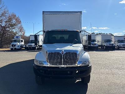 Used 2020 International MV Box Truck with Liftgate for sale #347107 - photo 2