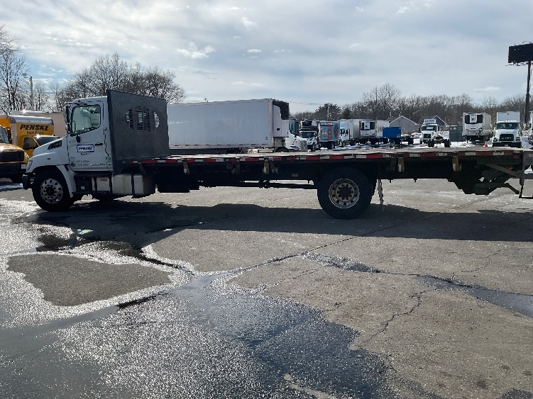 Used 2020 Hino 338 - photo 6