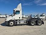 Used 2020 Freightliner Cascadia Detroit DD13 Semi Truck for sale #348754 - photo 4