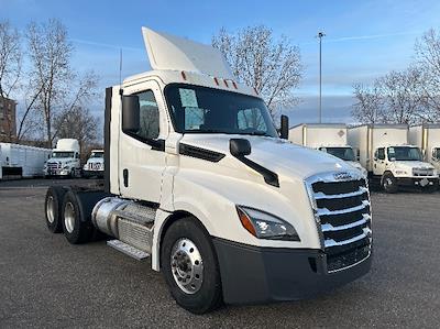 Used 2020 Freightliner Cascadia Detroit DD13 Semi Truck for sale #348950 - photo 1