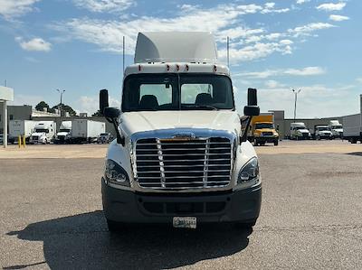 Used 2020 Freightliner Cascadia Detroit DD15AT Semi Truck for sale #349134 - photo 2