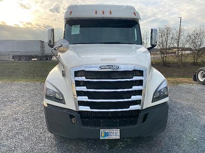 Used 2020 Freightliner Cascadia - photo 1