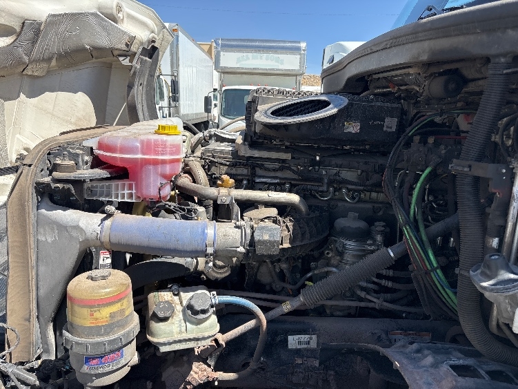 Used 2020 Freightliner Cascadia - photo 23