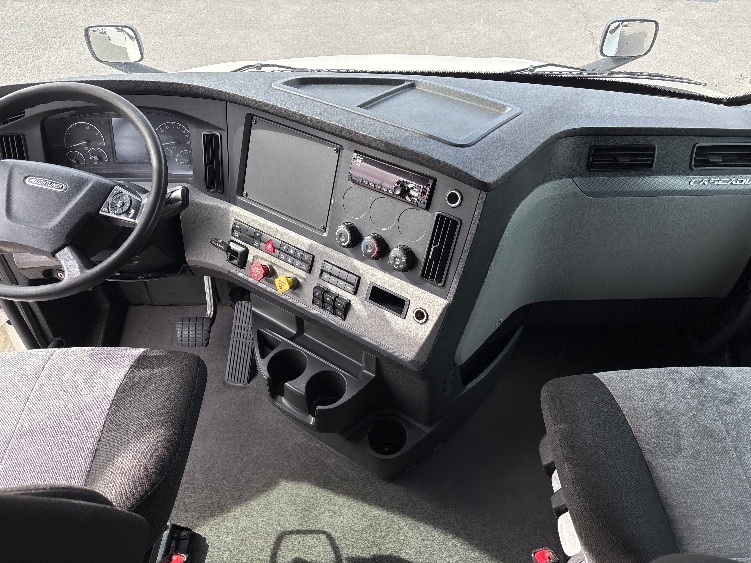 Used 2021 Freightliner Cascadia - photo 14
