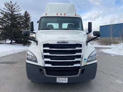 Used 2020 Freightliner Cascadia Detroit DD13 Semi Truck for sale #349225 - photo 2