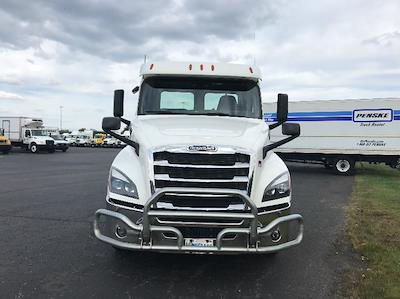 Used 2020 Freightliner Cascadia Detroit DD15AT Semi Truck for sale #349236 - photo 2