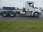 Used 2020 Freightliner Cascadia Detroit DD15AT Semi Truck for sale #349239 - photo 8