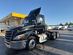 Used 2020 Freightliner Cascadia Detroit DD13 Semi Truck for sale #349246 - photo 3