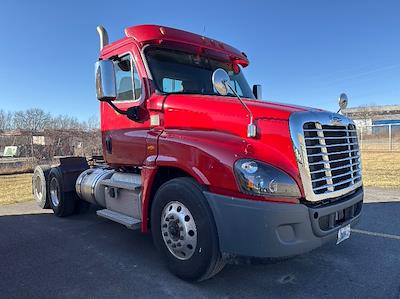 Used 2020 Freightliner Cascadia Detroit DD13 Semi Truck for sale #349350 - photo 1