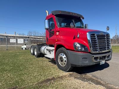 Used 2020 Freightliner Cascadia Detroit DD13 Semi Truck for sale #349352 - photo 1