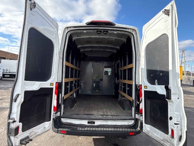 Used 2019 Ford Transit 250 - photo 9