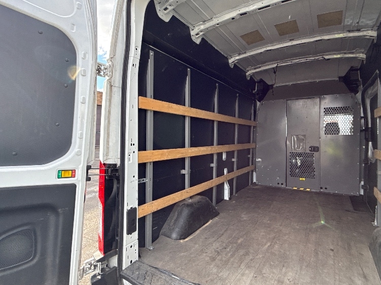 Used 2019 Ford Transit 250 - photo 11