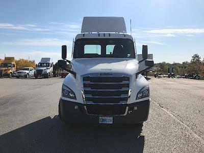 Used 2020 Freightliner Cascadia Detroit DD13 Semi Truck for sale #349955 - photo 2