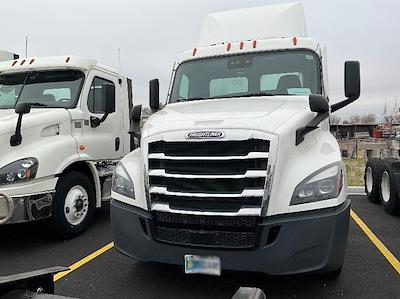 Used 2020 Freightliner Cascadia Detroit DD13 Semi Truck for sale #349967 - photo 2