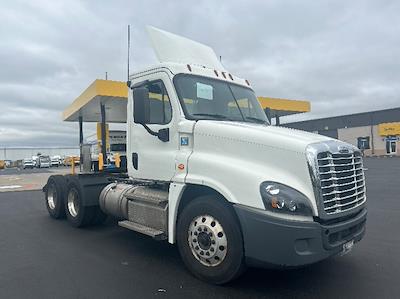 Used 2020 Freightliner Cascadia Detroit DD13 Semi Truck for sale #349991 - photo 1