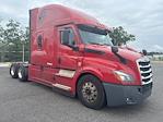Used 2020 Freightliner Cascadia Detroit DD15AT Semi Truck with Sleeper Cab for sale #349992 - photo 1