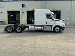 Used 2020 Freightliner Cascadia Detroit DD15AT Semi Truck with Sleeper Cab for sale #350015 - photo 8