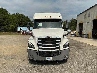 Used 2020 Freightliner Cascadia Detroit DD15AT Semi Truck with Sleeper Cab for sale #350019 - photo 2
