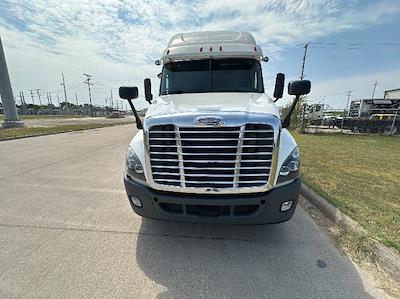 Used 2020 Freightliner Cascadia Detroit DD13 Semi Truck with Sleeper Cab for sale #350028 - photo 2