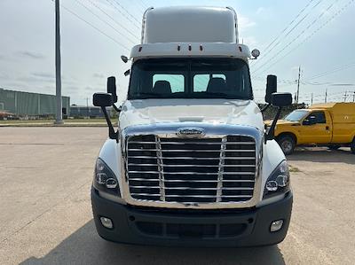 Used 2020 Freightliner Cascadia Detroit DD13 Semi Truck for sale #350029 - photo 2