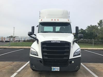 Used 2020 Freightliner Cascadia Detroit DD15AT Semi Truck for sale #350433 - photo 2